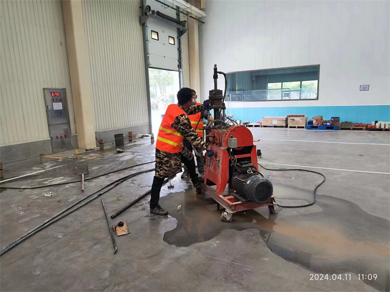 海盐厂房地面下沉塌陷注浆加固施工